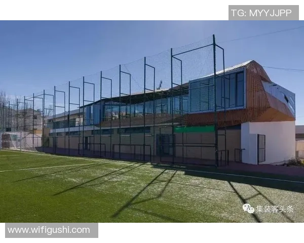 赛后分析：上海足球队与重庆足球队的比赛节奏与战术对比探讨